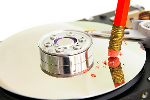 Proceso de borrado certificado de datos en discos duros y soportes magnéticos